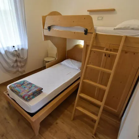 Comfort-2 By Interhome Crone